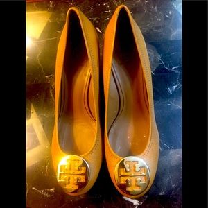 Tory Burch size 11 Leather Upper Great Condition
